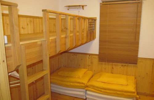 Fujikawaguchiko Villa | Villa Orange Cabin