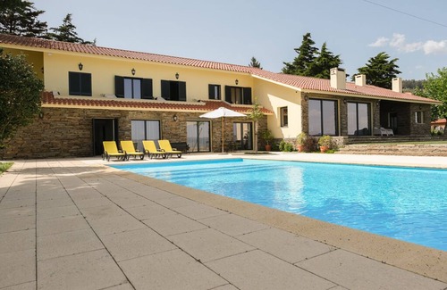 Peso da Regua Hütte | Villa overlooking the Douro River with Swimming Pool and Tennis Court