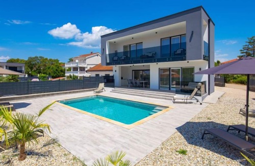 Pinezici Haus | Villa Palma by Interhome