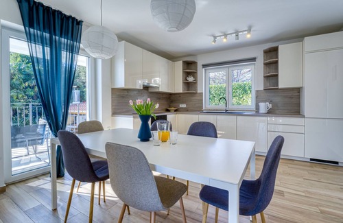 Opric Wohnung | Villa Palma by Interhome