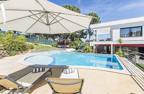 Carvalhal Villa | Wunderbare Villa in Tróia mit privatem und Billardtisch, 200 m vom Strand entfernt