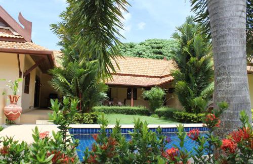 Rawai Villa | Villa Pimlada