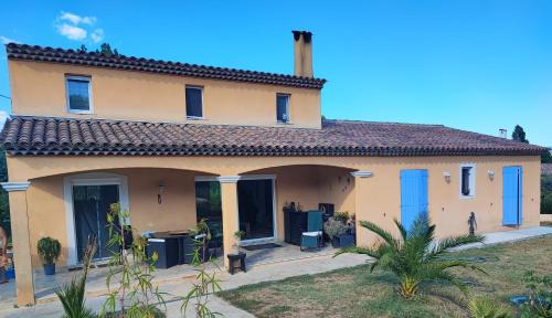 Regusse Haus | Villa près des remparts