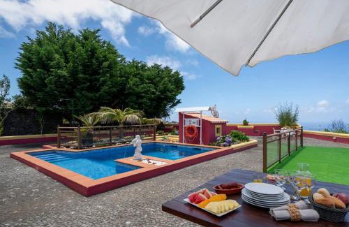 Lombada Velha Haus | Villa Roque by An Island Apart