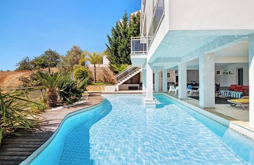 Correeira Villa | Villa Rosana mit Pool und WLAN