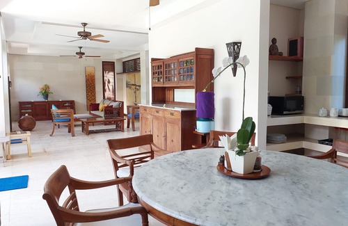 Candi Dasa Villa | Villa Rumah Isah