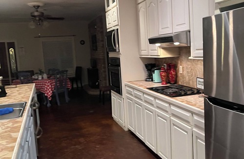 Laurel Haus | Villa Serene of Laurel