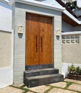 Anturan Villa | Villa Sinyo By Mentaripro Bali