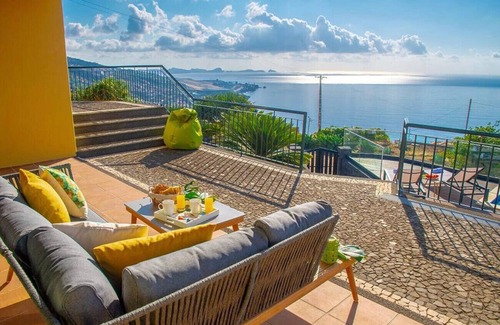 Santa Cruz Villa | Villa Sunrise View by Madeira Sun Travel