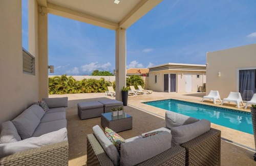 Esmeralda Villa | Villa/ Sunset view / Close to the best beaches