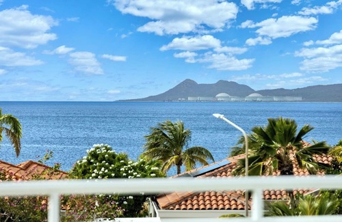 Sabadeco Villa | Villa TealSea Views 3-bedroom villa in Sabadeco with Salt Pool, WiFi, AC