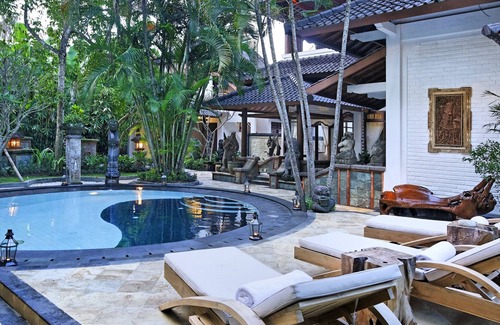 Legian City-Centre Villa | Villa TIRTA, ein funkelndes Juwel in Kuta-Legian
