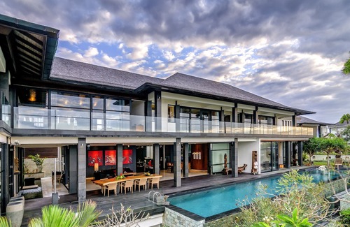 Kutuh Villa | Villa Tirta Kencana - ein spektakulärer 6 Schlafzimmer Ocean View Cliff Villa