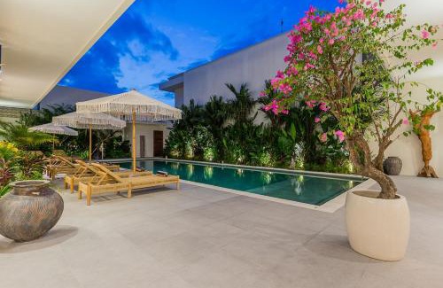 Nakula Villa | Villa Trindade 5BR, 15m Pool