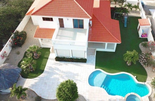 Shaba Villa | Villa Tropical Breeze