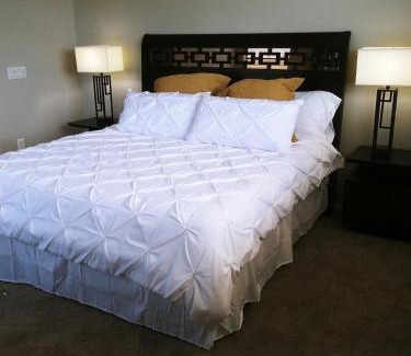 Sierra Verde Haus | VILLA Verde Surprise Stadium - Resort Living