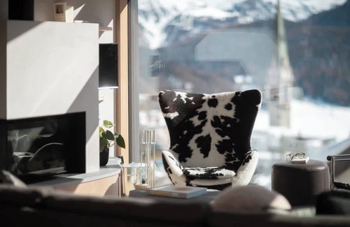 St. Moritz Villa | (Villa Volt) 4 Suites Pool Spa Gym