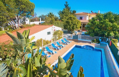 Branqueira Villa | Villa w/ heatable pool & BBQ in Balaia
