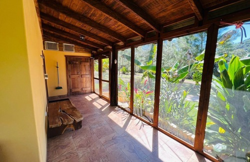 San Antonio Villa | Villa mit Klimaanlage und Pool in Mountain Pine Ridge