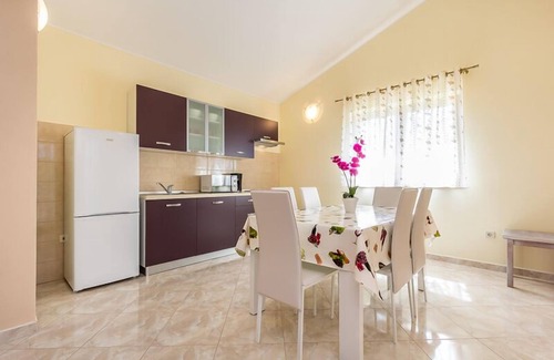 Mofardini Haus | Villa mit privatem Pool, Waschmaschine, Klima, WLAN, Parkplatz und Haustiere sind auch willkommen