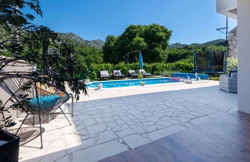 Oslje Haus | Villa with terrace and pool