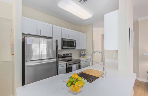 Cavalier Vista Haus | Scottsdale Townhouse Walk überall. Garage. 30 Nächte Mindestaufenthalt!