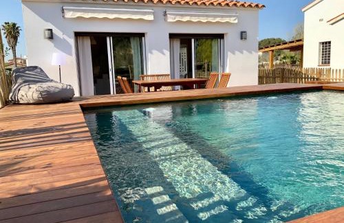 L'Escala Villa | Villas Empúries, Garden & Private Pool