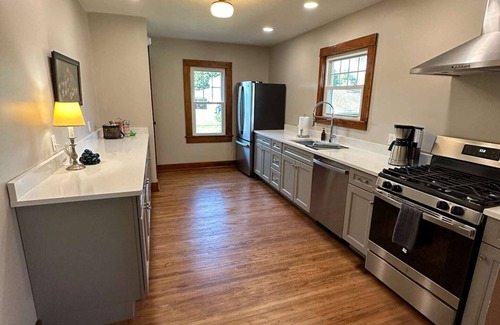 Van Wert Haus | Vintage Charm on Elson Ave.