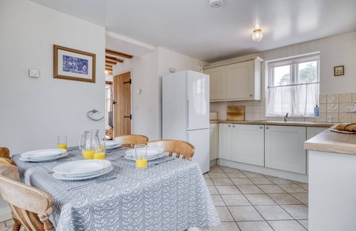 Shellingford Hütte | Vintage Family Barn Conversion near Faringdon