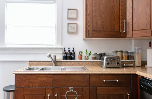 Pittsburgh Haus | Cute and cozy 2 bedroom home in Pittsburgh's Mt. Washington neighborhood