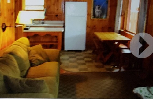 Phillips Hütte | Vintage Lakeside Cottage