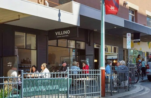 Hobart Central Business District Wohnung | Vintage Suite at Saddlers Embrace a Cafe Lifestyle
