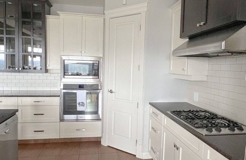 Bear Mountain Resort Haus | Vista 18 - Beautiful home with views of the 18th fairway