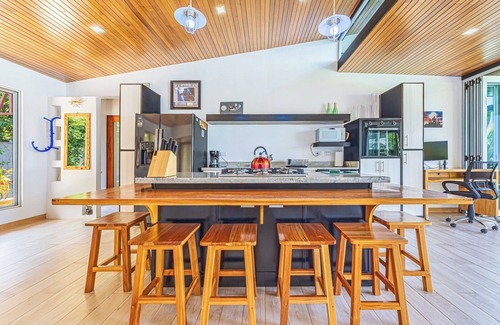 Hatillo Villa | Vista Azul-Charming Villa mit herrlichem Meerblick, Wohnanlage, privatem Pool