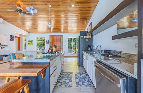 Hatillo Villa | Vista Azul-Charming Villa mit herrlichem Meerblick, Wohnanlage, privatem Pool