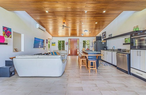 Hatillo Villa | Vista Azul-Charming Villa mit herrlichem Meerblick, Wohnanlage, privatem Pool