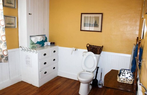 Greene Haus | Vista Hills House Antique Experience 146