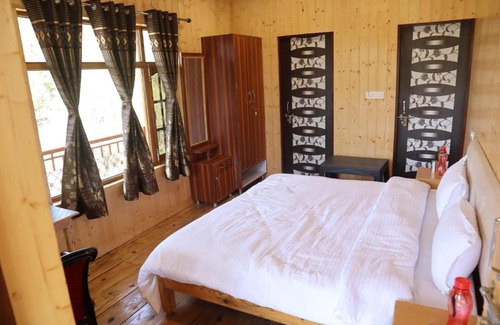 Mukteshwar Haus | Vita Kaaphal Home Parvada