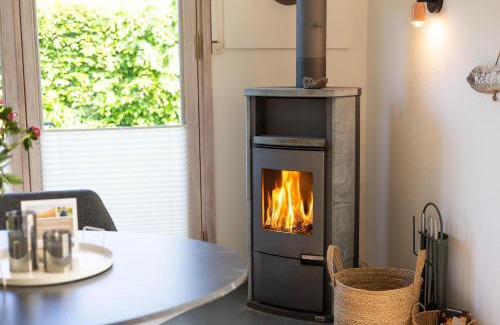 Westerholz Haus | VITA Sonnholm - modernisiertes Häuschen mit Garten am Meer