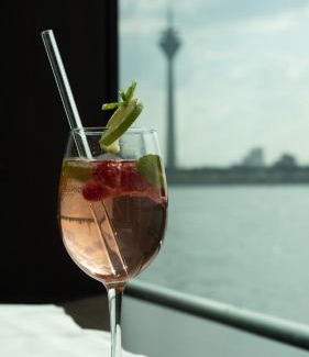 Dusseldorf Old Town Hotel | VIVA RIVERSIDE Altstadt Düsseldorf