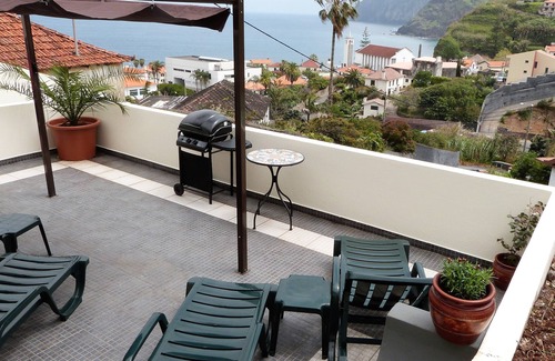 Porto da Cruz Wohnung | Vivenda Linda Vista 1 Schöne Aussicht auf das Meer und die Berge in Porto da Cruz