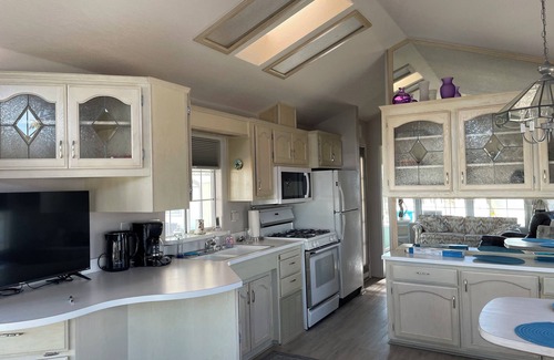 Tucson Haus | VOYAGER GUEST HOUSE in an Adult Community
