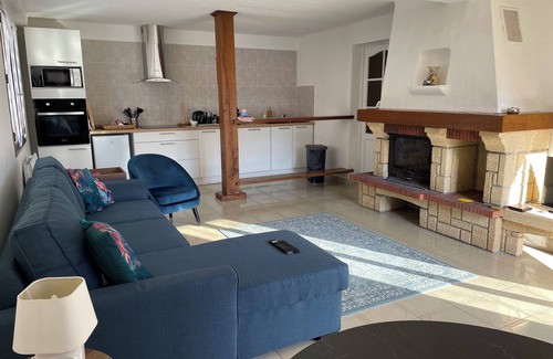 Salechan Wohnung | Vue du Gar - Gateway to the Pyrenees for hikers, cyclists, skiers & relaxation.