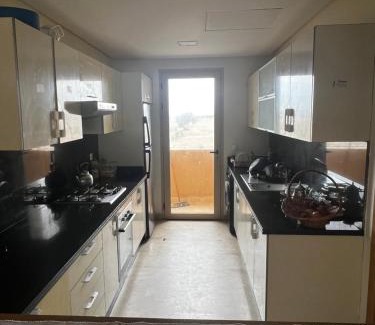 Soualem Trifiya Wohnung | Vue piscine et accès rapide à la plage