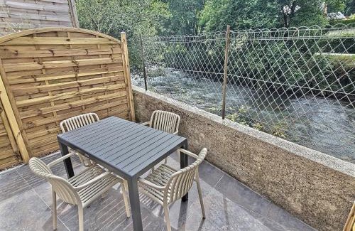 Gerde Wohnung | Vue Rivière, Élégant T2, Neuf, Terrasse, RDC