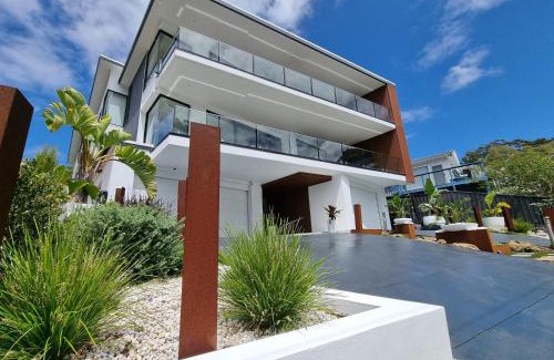 Nelson Bay Haus | Vue Two - Nelson Bay Waterfront Luxury