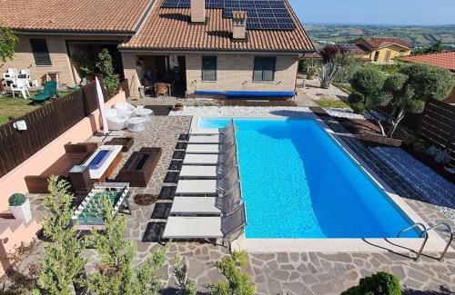 Rustico Haus | W a n d e r l u s t - casa con piscina riscaldata ad uso esclusivo - Marche