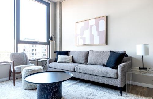 West Loop Wohnung | W Loop 1BR w Pool Gym nr Fulton Mkt CHI-293
