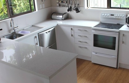 Waihi Beach Haus | Waihi Beach - Beach Front Bach