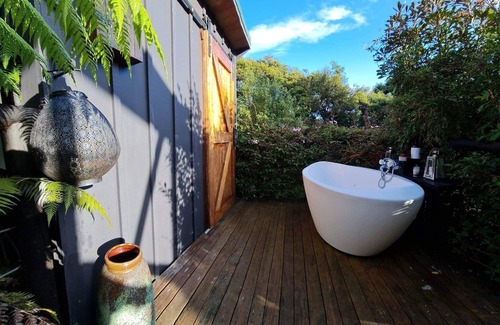 Waipu Kabine | Waipu Glamping-sleeps up to 5